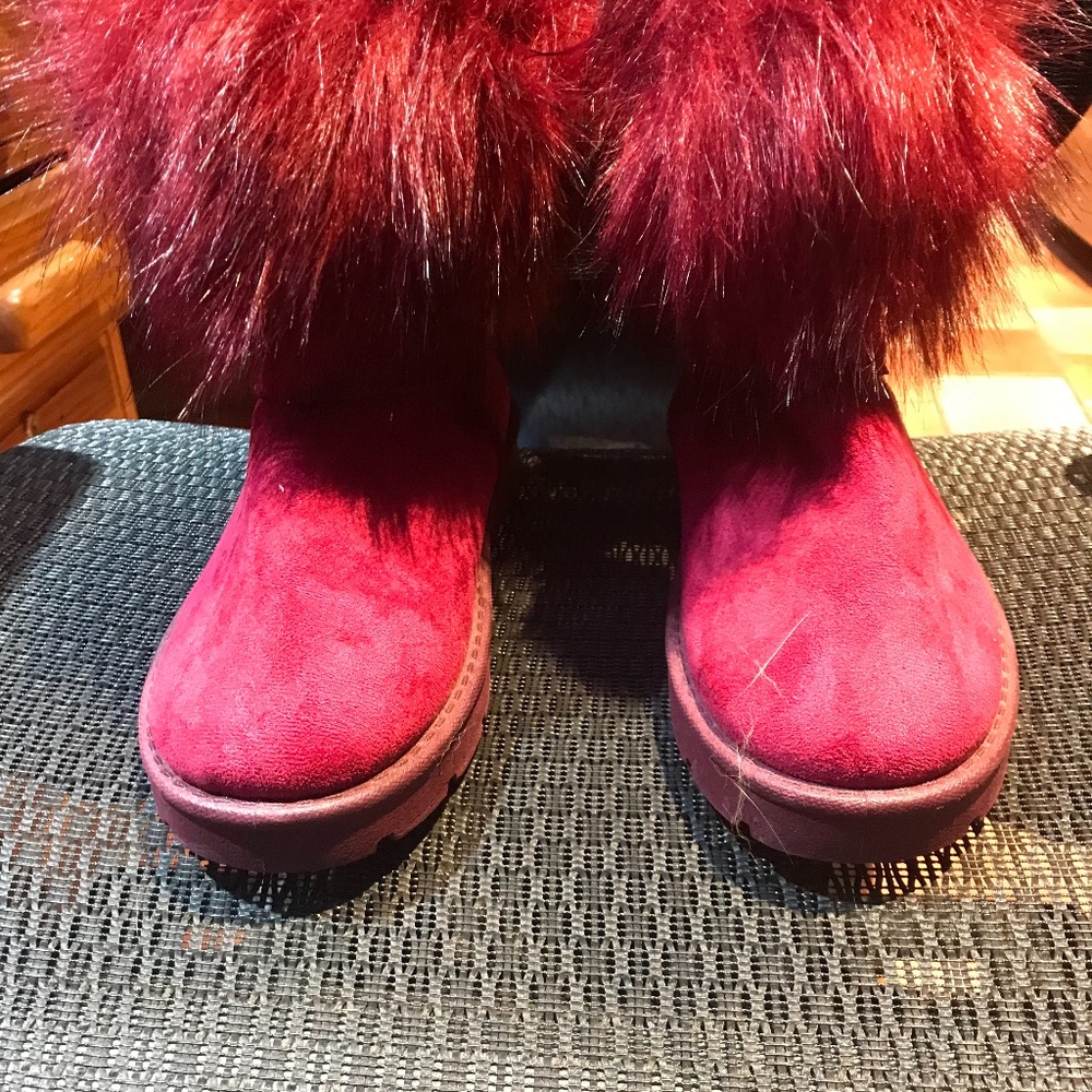 Rouge Maroon Boots With Faux Fur  Size  7